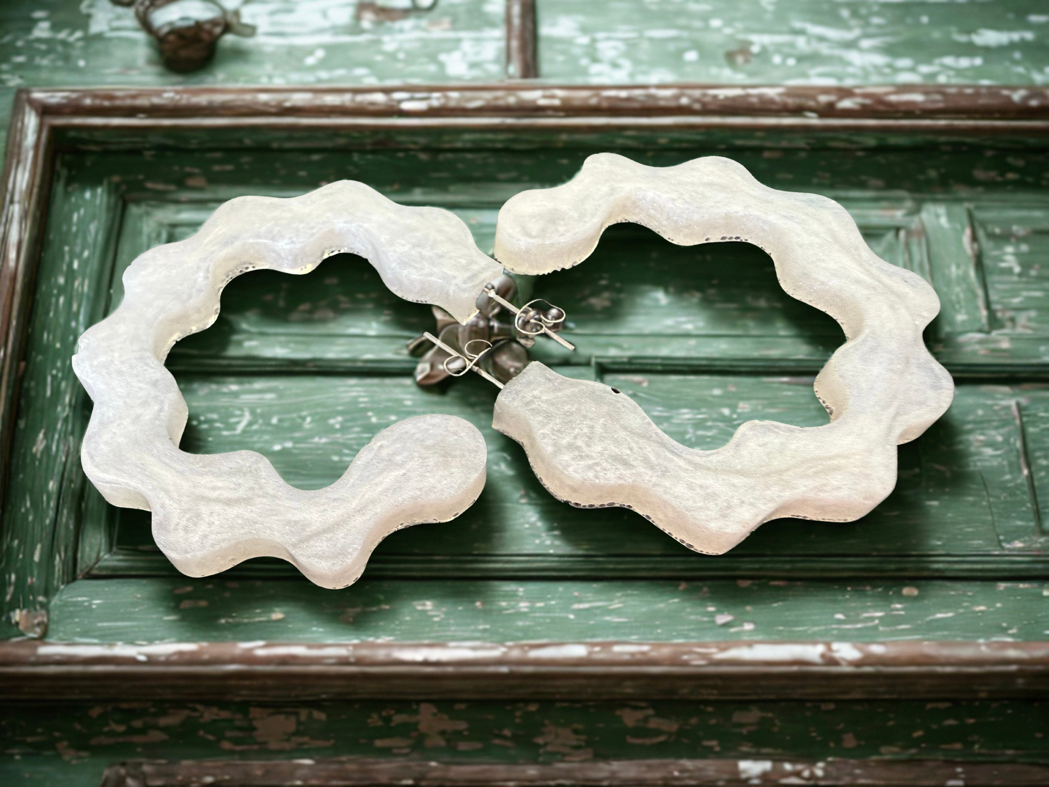 Wavy C-Shaped Earrings