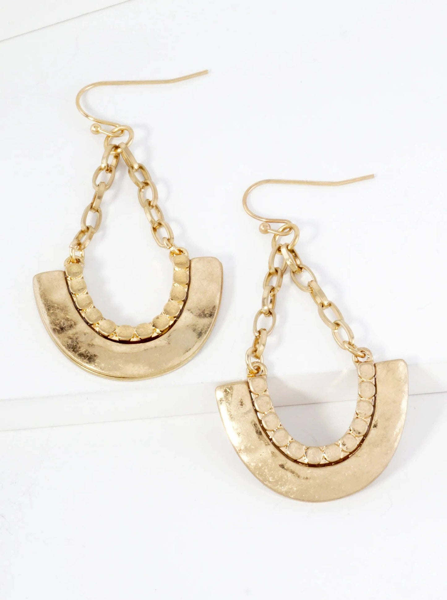 Worn Gold Hammered U-Shape Chain Drop Earrings